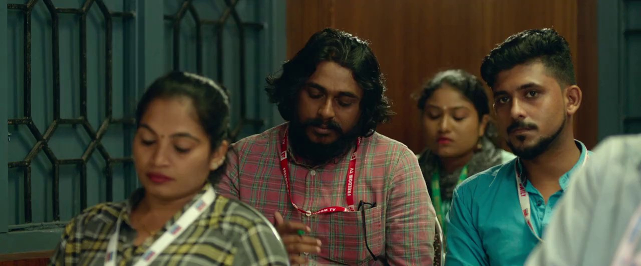 Driving Licence (2019) WEBRip Hindi + Mal 720p x264 AVC HE-AAC 2.0 MSub CineVood.mkv.0003